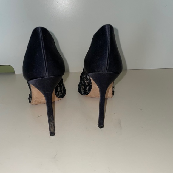 Manolo Blahnik Black Lace Heels - Picture 4 of 6